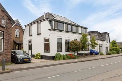 Woning Zuideinde 8 Roelofarendsveen