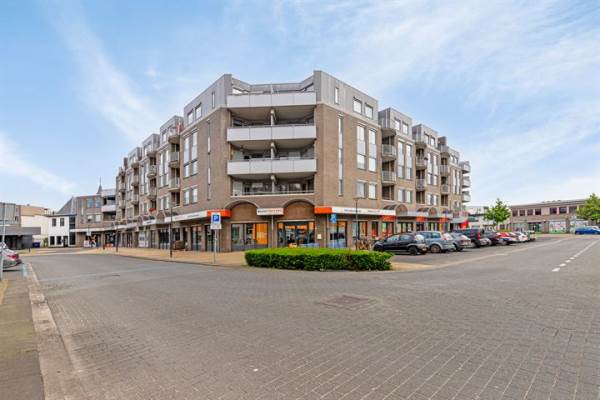 Woning Stadhuisplein 141 Veghel