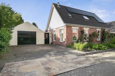 Woning M.A. de Ruyterstraat 33 Roodeschool