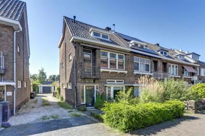 Woning Burgemeester de Bruïnelaan 83 Zwijndrecht