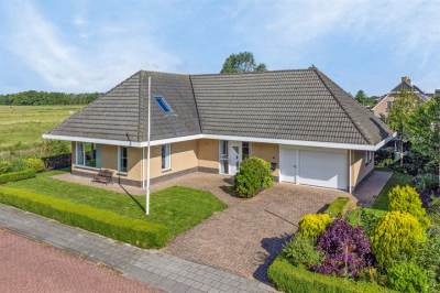 Woning Burg. Roegestraat 10 Wanneperveen