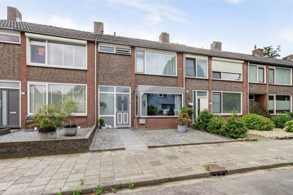 Woning Wethouder Loeffenstraat 23 Ewijk