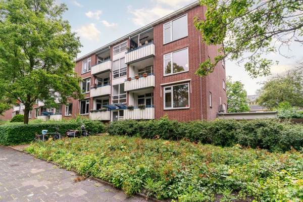 Woning W.H. van Leeuwenlaan 128 Delft