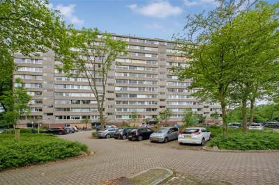 Woning Adama van Scheltemaplein 61 Delft