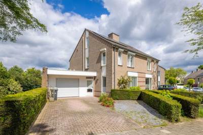 Woning Johannes XXIII-singel 90 Heerlen