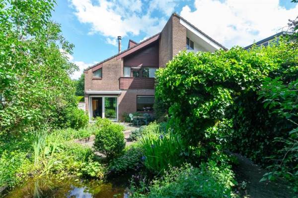 Woning van Leeuwenhoekstraat 140 Hoogeveen