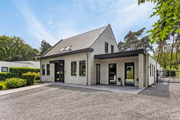 Woning Bargapark 82 Bergen (LI)