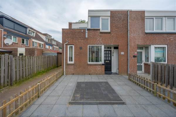 Woning Middenhof 312 Almere