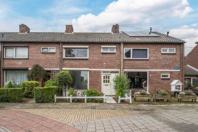 Woning Raadhuisplein 16 Rijen