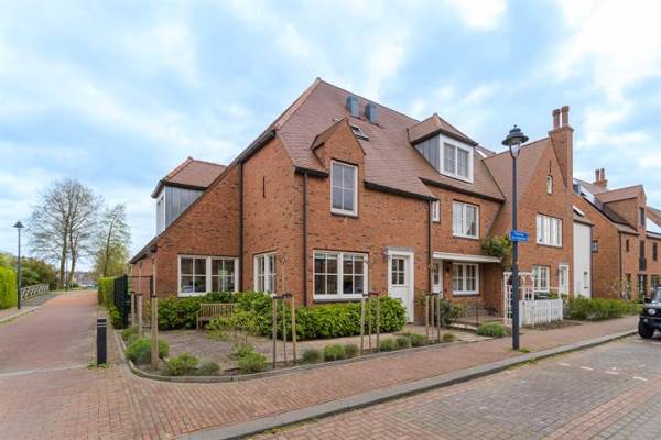 Woning Catharina van Aragonlaan 52 Hoofddorp