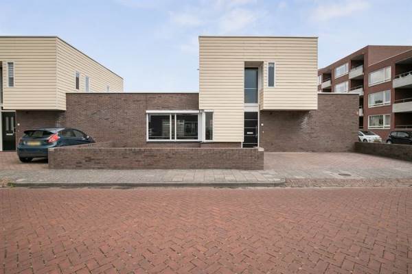 Woning Evertsenstraat 1 Winschoten