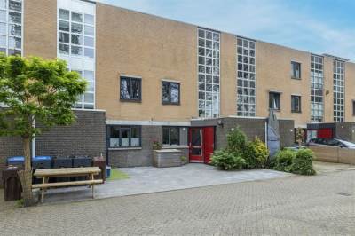 Woning Count Basiekade 12 Leiden