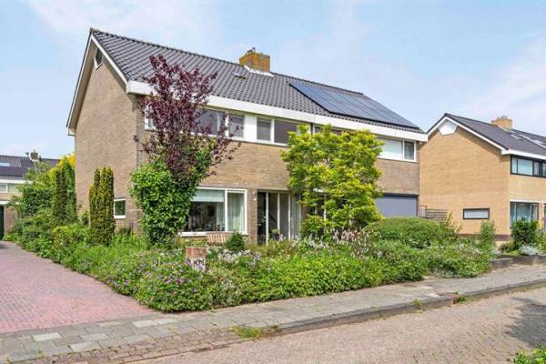 Woning A van Voorthuijsenweg 23 Franeker