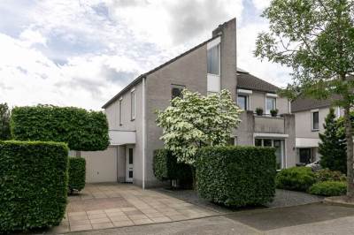 Woning Lupineberg 1 Roosendaal
