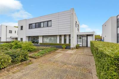 Woning Dr. Poelsstraat 12 Venray