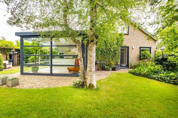 Woning Staniasingel 1 Oentsjerk