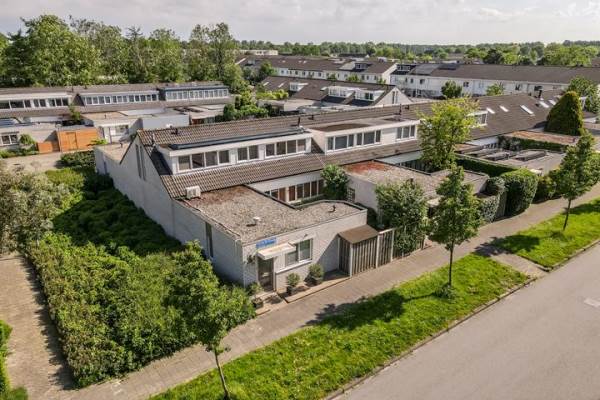 Woning E.F. van den Banweg 61 Almere