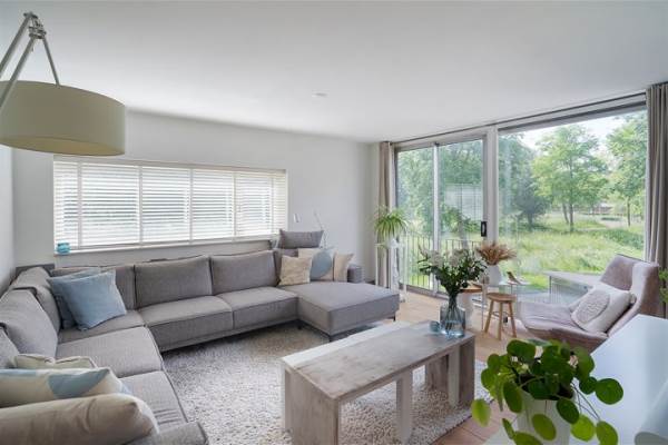 Woning Jadelaan 13 Rhoon