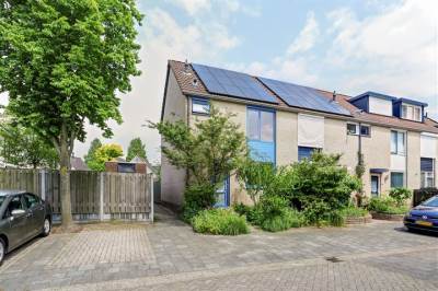 Woning Willy Sluiterstraat 17 Hendrik-Ido-Ambacht