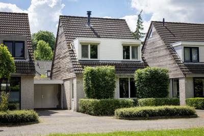 Woning Merketon 27 Uden