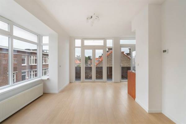 Woning Linnaeusstraat 111 Den Haag