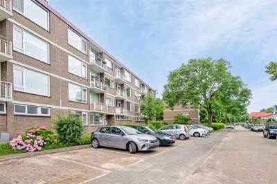 Woning Burgemeester Crezéestraat 31 Ridderkerk