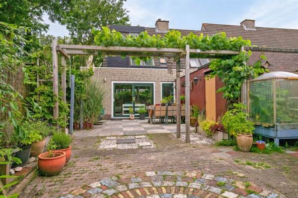 Woning Sarsvenstraat 51 Almere