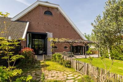 Woning Bloemendaalse Zeedijk 2a3 Zevenbergschen Hoek (Gem. Moerdijk)