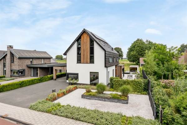 Woning Kerkstraat 45 Lemelerveld