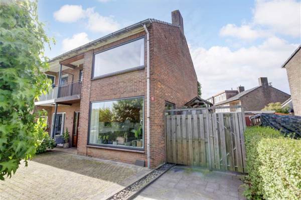 Woning Prins Bernhardstraat 6 Poortugaal