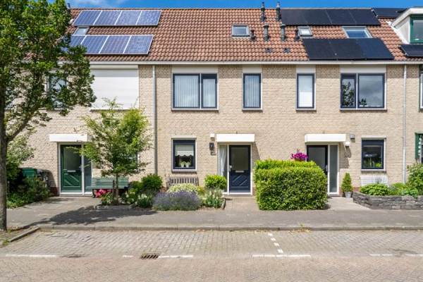 Woning Laan van Delfland 48 Monster