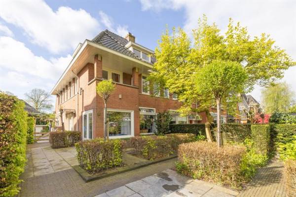 Woning van Ostadelaan 50 Naarden