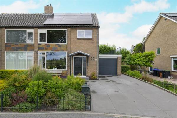 Woning Burgemeester Padmosweg 52 Wilnis