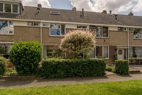 Woning Lokkenstraat 16 's-Gravendeel