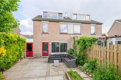 Woning Alban Bergstraat 28 Almere