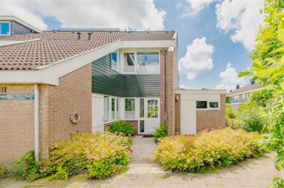 Woning Joh van der Waeyenstraat 2 Spaarndam