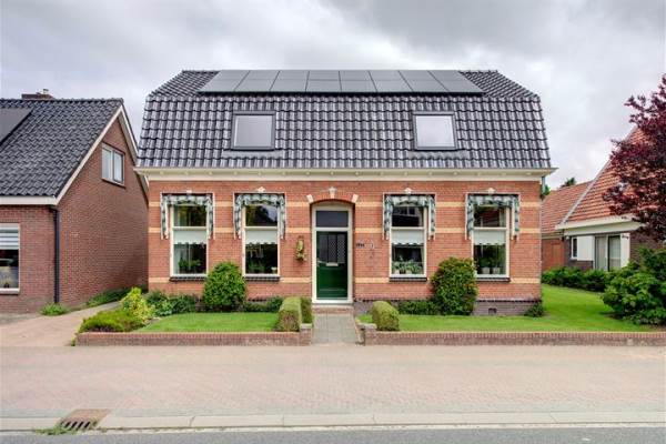 Woning Hooilandseweg 117 Roodeschool