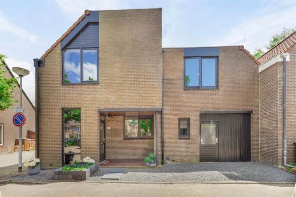 Woning Hazelaar 27 Hellevoetsluis