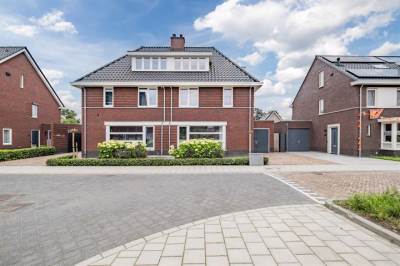 Woning Belle van Zuylenstraat 11 Rijen