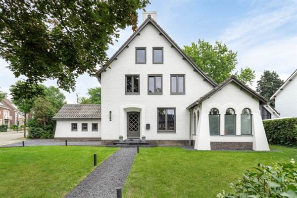 Woning Bisschop Lindanussingel 49 Roermond