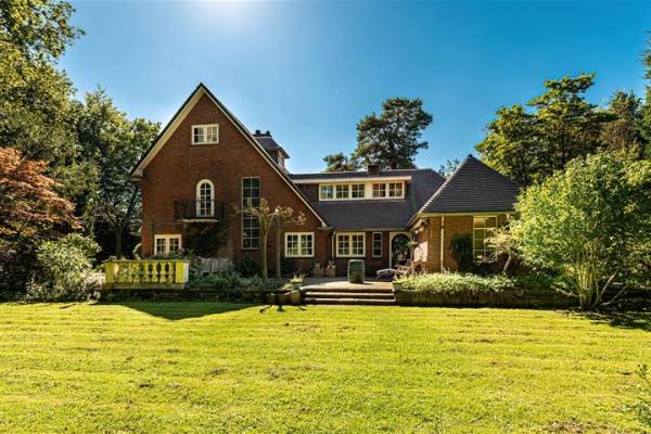 Woning Amersfoortsestraatweg 210 Huizen