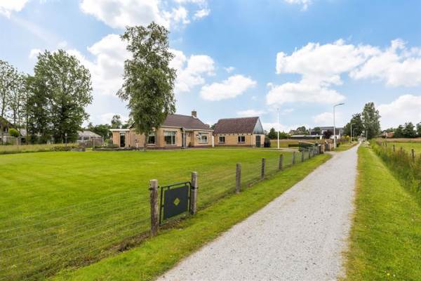 Woning Ds. Feitsmawei 52 Broeksterwâld