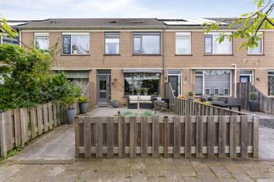 Woning Prunuslaan 128 Ridderkerk