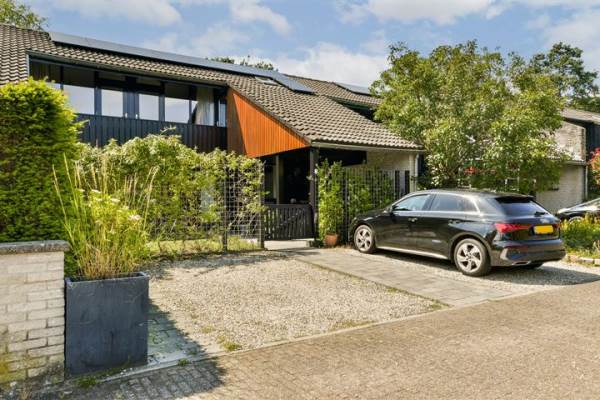 Woning Van Houtenlaan 8 Huizen