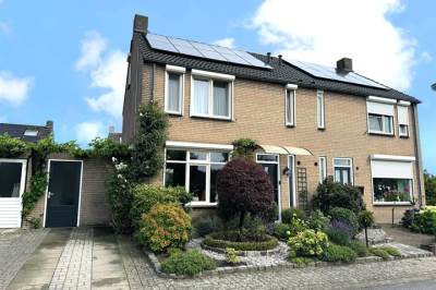 Woning Burg van Leentstraat 90 Grubbenvorst