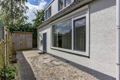 Woning Nieuweweg 8 Strijensas