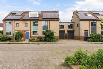 Woning Van den Broek-erf 248 Dordrecht