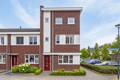 Woning Aart Schoumanstraat 2 Rijen