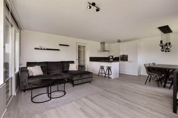 Woning Lokkertsemolenweg 38 Hoogvliet Rotterdam