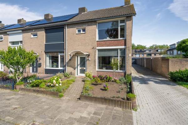 Woning Multatulilaan 15 Roosendaal